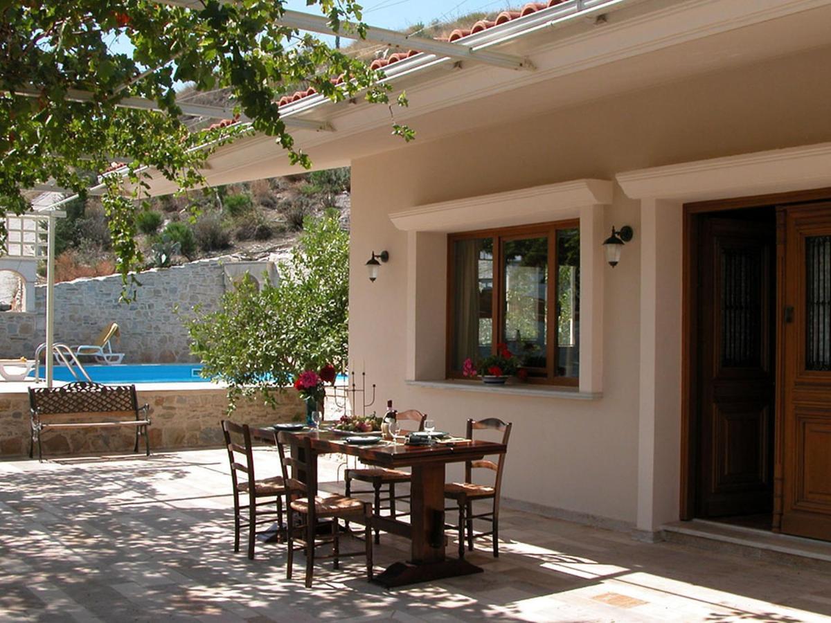 Luxurious Villa In Malades Crete Agios Sillas Exterior photo